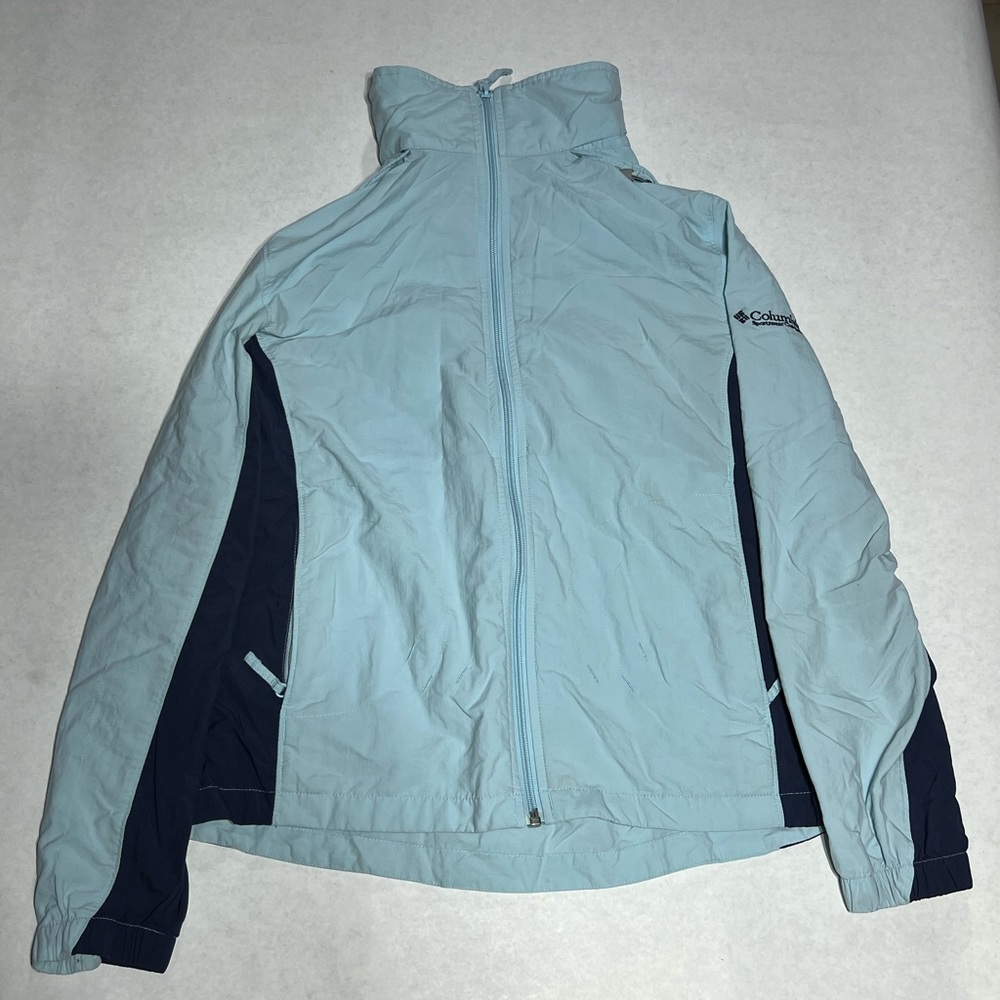 Thin Columbia Raincoat type material size medium